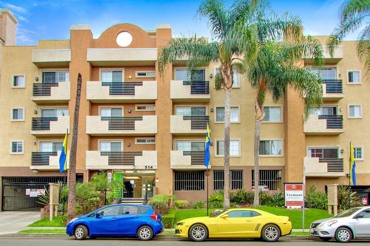 Photos and Video of Tremont Apartments in Los Angeles , CA